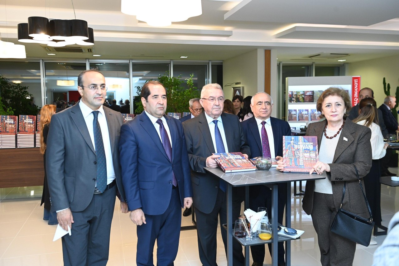 Mirzə Qədim İrəvani “Xalq Əmanəti” layihəsinin 26-cı nəşrində - FOTOLAR